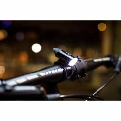 LifeLine - USB Safety Light Set 32 LifeLine - USB Safety Light Set -VÉLOS DE ROUTE SOLDES Direct usb front 3