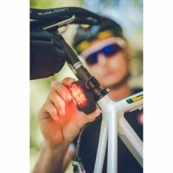 Eclairage Arrière Lezyne KTV PRO Alert Drive LED 7 Eclairage Arrière Lezyne KTV PRO Alert Drive LED -VÉLOS DE ROUTE SOLDES KTV Rear 2019 04 16 Lezyne 600 16954d94 d01f 4713 9cb3 1a91c5d1b1f1 1800x1800