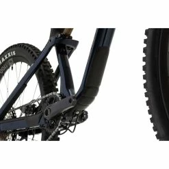 Nukeproof Reactor 275 Factory Carbon Bike (XT) 35 Nukeproof Reactor 275 Factory Carbon Bike (XT) -VÉLOS DE ROUTE SOLDES Nukeproof Reactor 275 Factory Carbon Bike XT kraken blue 15