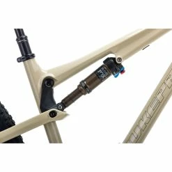 Nukeproof Reactor 290 ST Factory Carbon Bike (XT) -VÉLOS DE ROUTE SOLDES Nukeproof Reactor 290 ST Factory Carbon Bike XT 2022 Cockie Dough 14