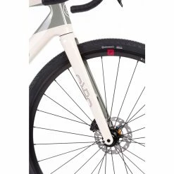 Orro Terra C 105 Di2 RR900 Gravel Bike (2023) -VÉLOS DE ROUTE SOLDES Orro Terra C 105 Di2 RR900 Gravel Bike 2023 Adventure Bikes SD Chalk 2023 ORRTC2717RR9SDC46 1