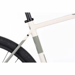 Orro Terra C 105 Di2 RR900 Gravel Bike (2023) -VÉLOS DE ROUTE SOLDES Orro Terra C 105 Di2 RR900 Gravel Bike 2023 Adventure Bikes SD Chalk 2023 ORRTC2717RR9SDC46 3