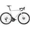 Orro Venturi EVO 105 R800DB Road Bike (2023) -VÉLOS DE ROUTE SOLDES Orro Venturi EVO 105 R800DB Road Bike White Silver Gloss 01