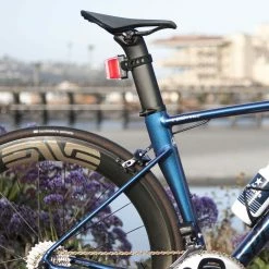 Eclairage Arrière NiteRider Sentry Aero 260 -VÉLOS DE ROUTE SOLDES SentryAero260 lifestyle aero bike delmar 1200x1200 1