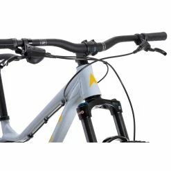 Vitus Nucleus 27 VRW Womens Mountain Bike 26 Vitus Nucleus 27 VRW Womens Mountain Bike -VÉLOS DE ROUTE SOLDES Vitus Nucleus 27 VRW Womens Mountain Bike 2022 Oryx Grey Yellow 09