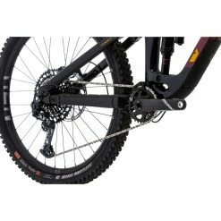 Vitus Sommet 297 AMP Mountain Bike -VÉLOS DE ROUTE SOLDES Vitus Sommet 297 AMP Mountain Bike 2022 Octane Red Yellow18