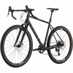 Vélo Vitus Substance VRS-1 HT (gravel, Apex, 2022) 22 Vélo Vitus Substance VRS-1 HT (gravel, Apex, 2022) -VÉLOS DE ROUTE SOLDES Vitus Substance VRS 1 HT Adventure Bike APEX Royal Purple 2022 05