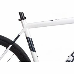 Orro Gold EVO 105 Hydro R800 Road Bike (2023) -VÉLOS DE ROUTE SOLDES White Graphite Gold Evo 105 Seat
