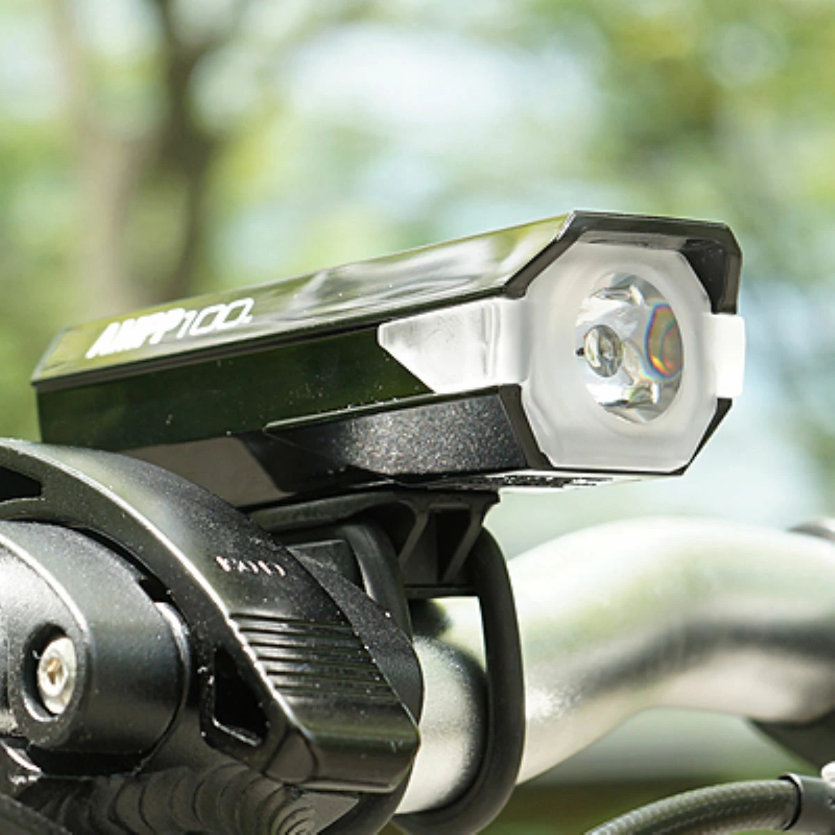 Cateye AMPP 100 Front Light 7 Cateye AMPP 100 Front Light – Image 5