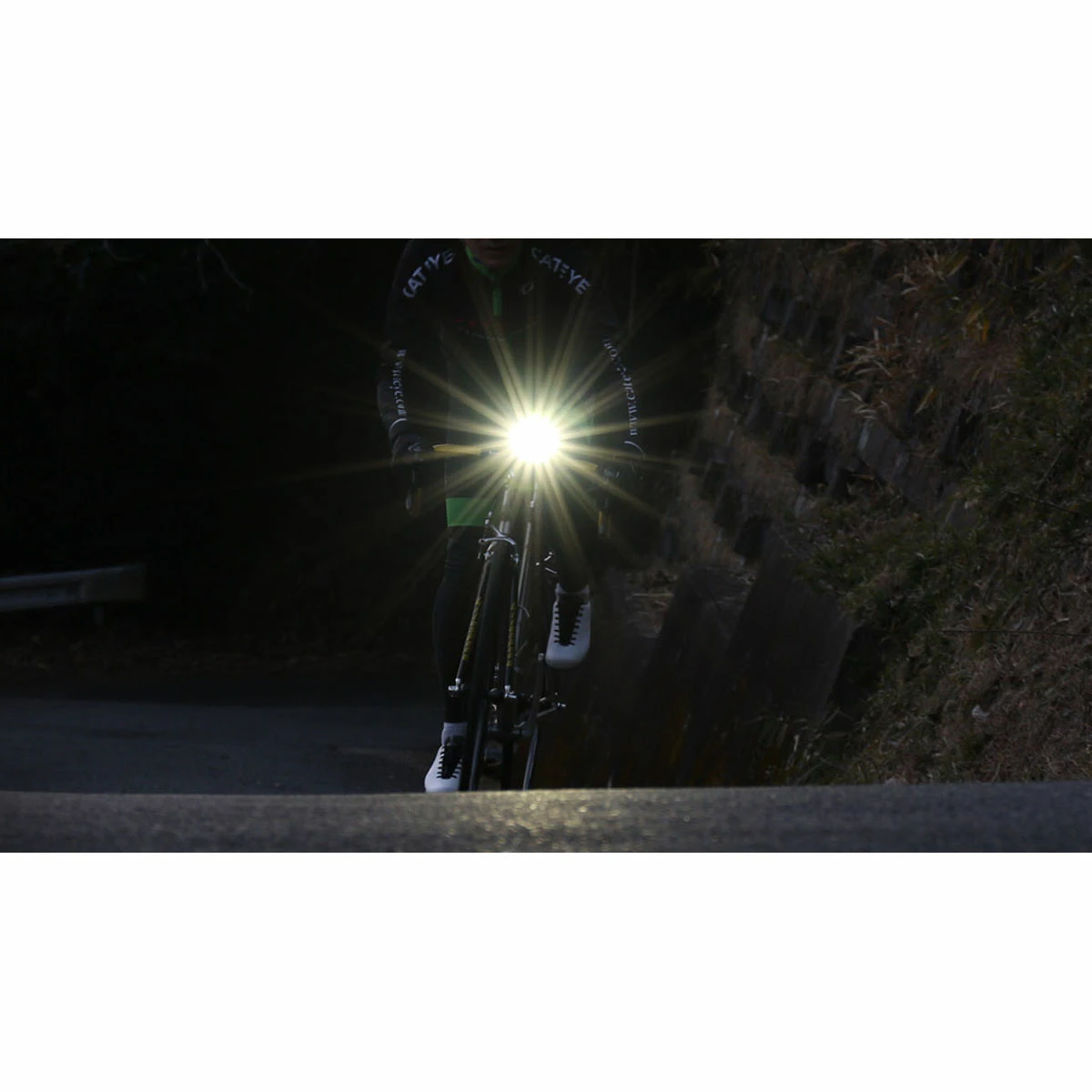 Éclairage Avant Cateye Volt 1700 RC 12 Éclairage Avant Cateye Volt 1700 RC – Image 10